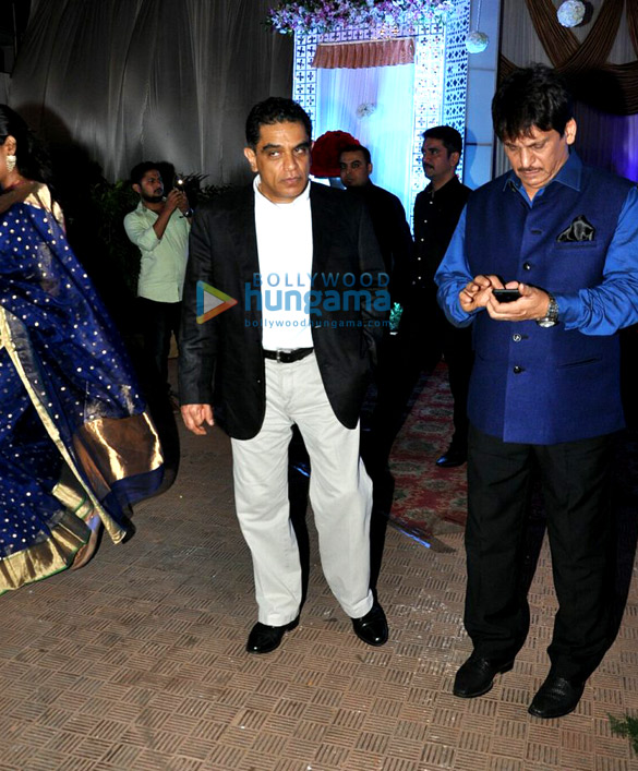 kangna snapped at a friends wedding in juhu 5