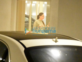 Kareena Kapoor Khan and Karisma Kapoor snapped at Karan Johar's house