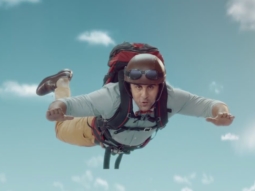 Ranbir Kapoor’s musical take in this Yatra Ad gives an all new meaning to vacation