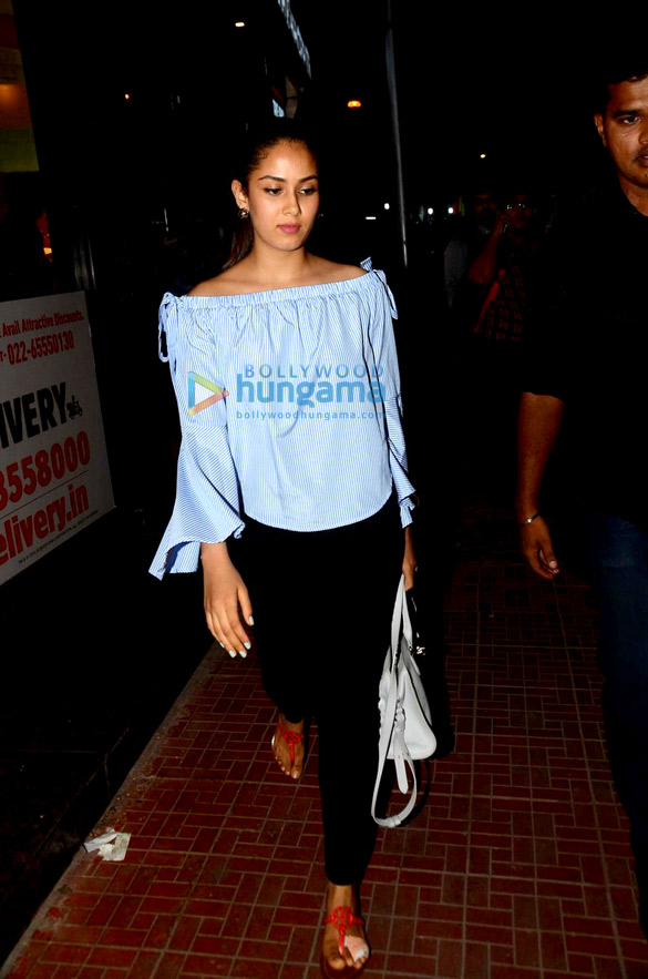 mira rajput snapped post dinner at bastian 4