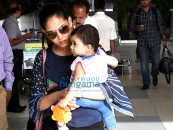 Mira Rajput snapped with daughter Misha at the domestic airport