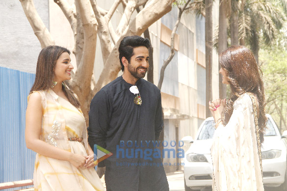 parineeti and ayushmann on the sets of colors 5