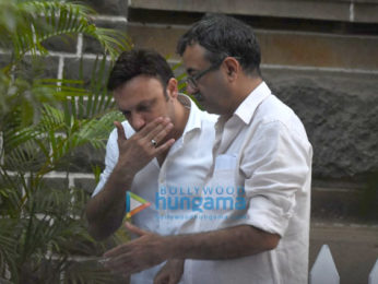 Rajkumar Hirani snapped on the sets of 'Sanjay Dutt’s Biopic' in Mumbai