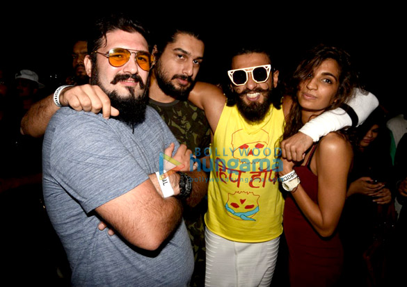 ranveer singh snapped at anti socials khar 1
