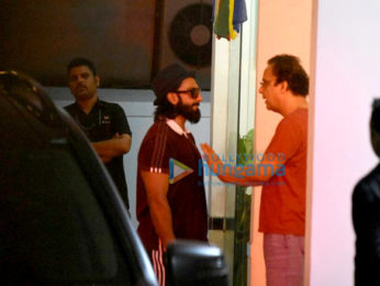 Ranveer Singh snapped at Vidhu Vinod Chopra's house