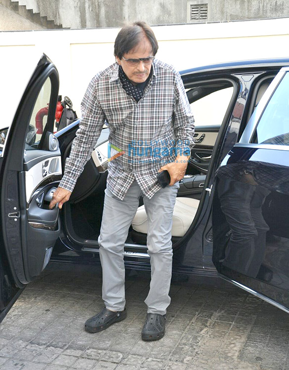 rishi kapoor and zayed khan snapped at pvr juhu 3
