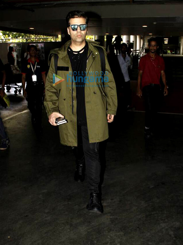 salman khan karan johar sonam kapoor sunil shetty and anil kapoor snapped at the airport 8