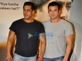 Salman Khan and Sohail Khan at the trailer launch of Tubelight