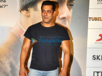 Salman Khan and Sohail Khan at the trailer launch of Tubelight