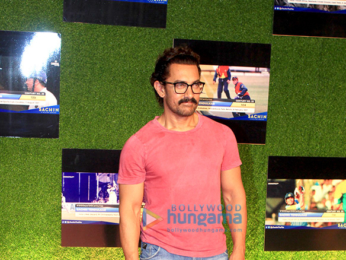 Shah Rukh Khan, Aamir Khan, Bachchans, Ambanis and others grace the premiere of 'Sachin – A Billion Dreams'