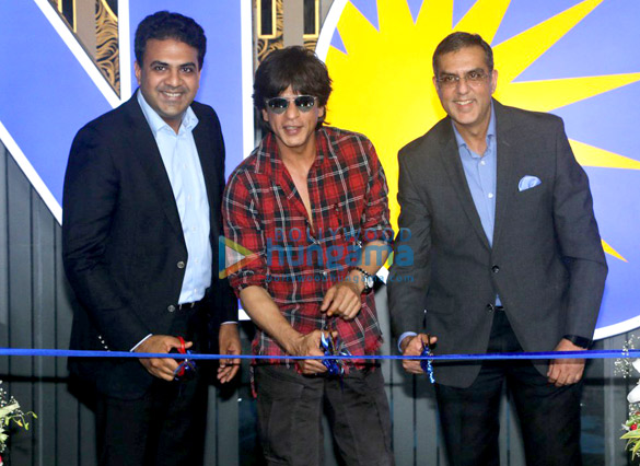 shah rukh unveils the new inox at rcity mall 1