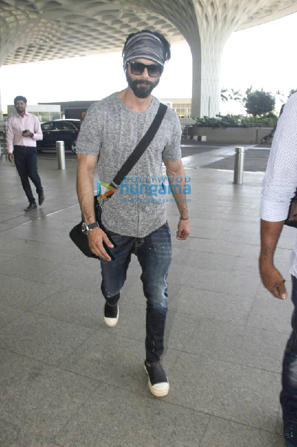 shahid kapoor leaves for delhi to be with mira rajput and daughter misha 2