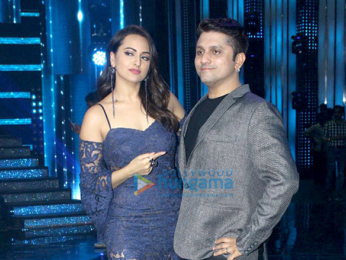 Sonakshi Sinha and Mohit Suri snapped on the sets of Nach Baliye