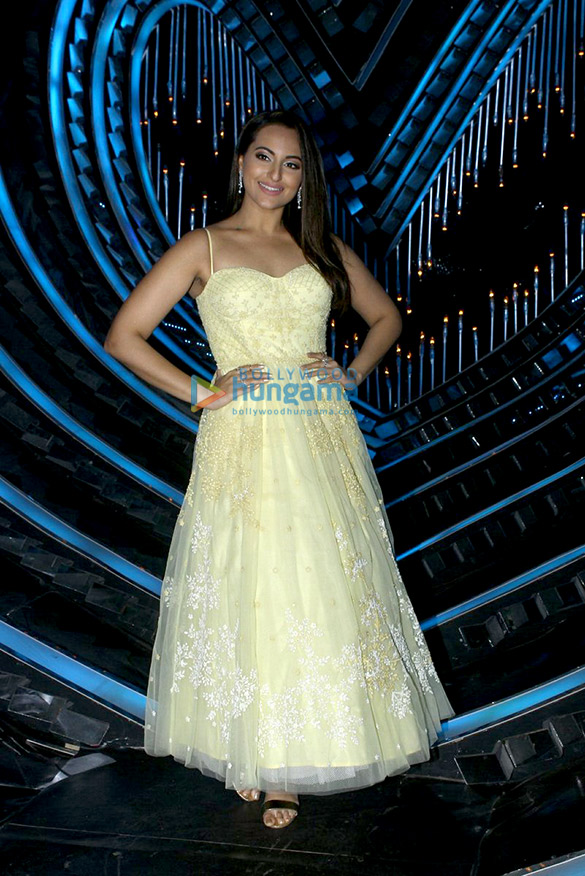 sonakshi and others snapped on the sets of nach baliye 8 2