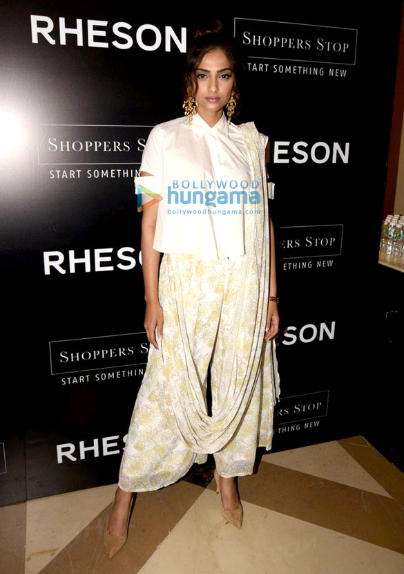 sonam kapoor and rhea kapoor at the media meet of rheson 3