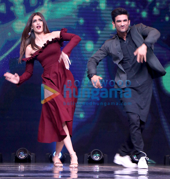 sushant singh rajput and kriti sanon promote their film raabta on sa re ga ma pa lil champs 4