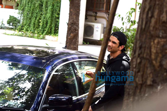 sushant singh rajput and kriti sanon snapped post their meeting at maddocks office 4