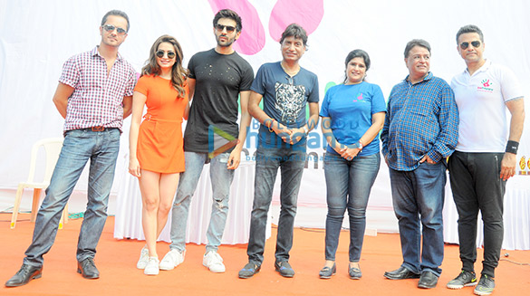 tabu kartik aryan oberoi raju srivastava grace lokhandwala street festival 2
