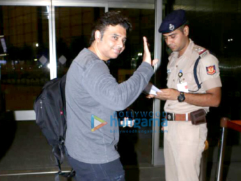 Uday Chopra and Nargis Fakhri snapped at the airport