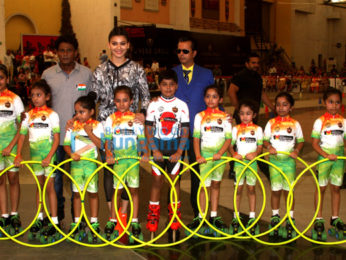 Urvashi Rautela graces the event to establish a world record for hula hooping while roller skating
