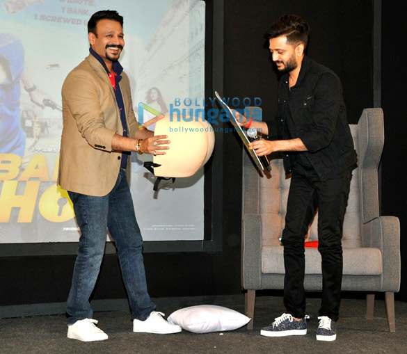 vivek oberoi ritiesh deshmukh and rhea chakraborty snapped at bank chor promotions 6