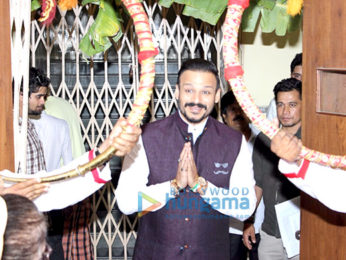 Vivek Oberoi gifts new house to acid attack survivor