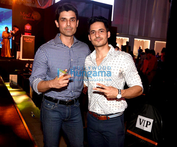 waluscha de sousa amit gaur and shamita singha grace the mod art fashion showcase 6
