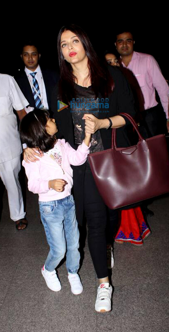 aishwarya and her daughter aaradhya depart for london 1