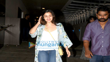 Alia Bhatt snapped post her dinner with friends at Hakassan