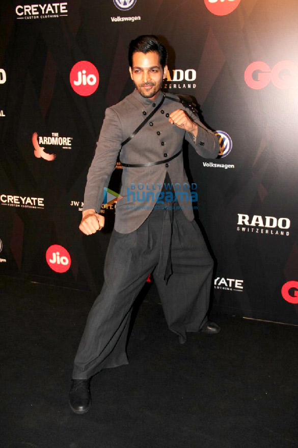 celebs grace the gq best dressed awards 2017 15