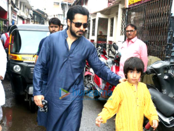 Emraan Hashmi snapped with his son post prayers at mosque on occasion of Eid