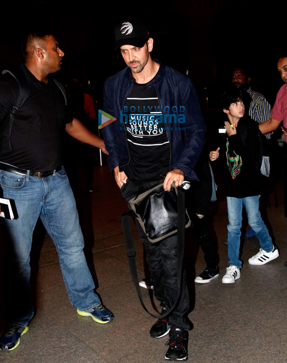 hrithik roshan takes his kids to london for holidays 1