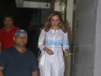 The gorgeous Iulia Vantur snapped in Khar