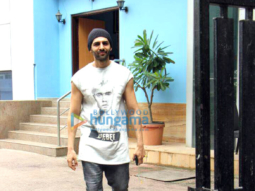 Kartik Aaryan snapped promoting his film ‘Guest Iin London’ in Surat