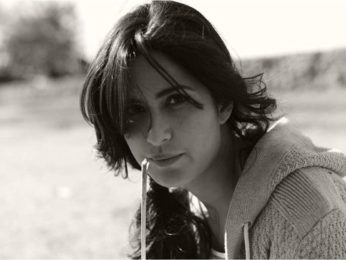 Hottie Katrina Kaif looks STUNNING in this photograph! Hottie Katrina Kaif looks STUNNING in this photograph!
