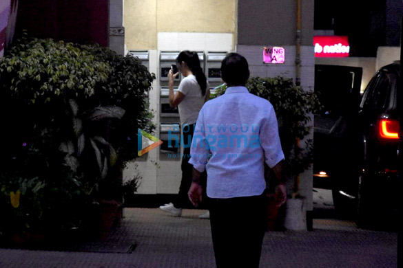 katrina kaif snapped at her home in bandra 1