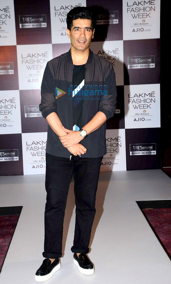 kriti sanon and manish malhotra at lakme model auditions in mumbai 7