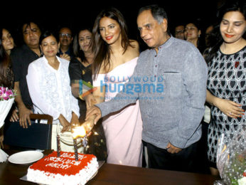 Neetu Chandra celebrates her 33rd birthday with her family and friend