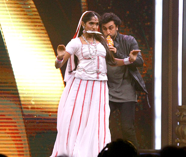 OMG! Ranbir turns into a snake charmer for THIS LADY!