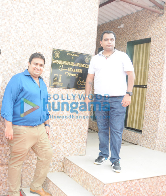 salman khan bmc chief ajoy mehta shekhar tolani join hands to make mumbai open defecation free 2