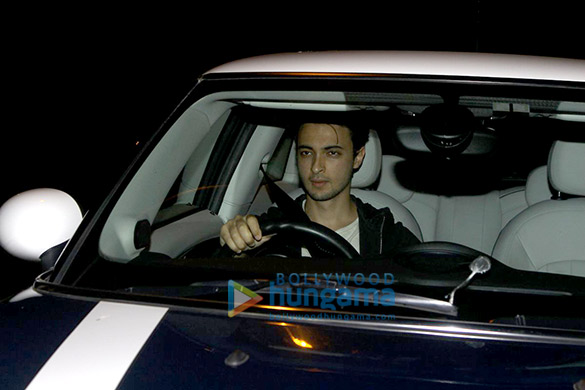 salman khan iulia vantur and the khan family at sohail khans sons birthday bash 4