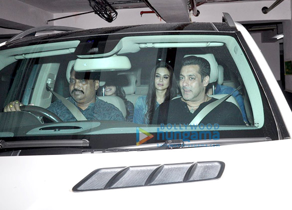 salman khan shah rukh khan and others snapped at tubelights screening 1
