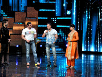 Salman Khan and Sohail Khan promote 'Tubelight' on the sets of Nach Baliye