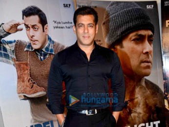 Salman Khan snapped promoting his film 'Tubelight'