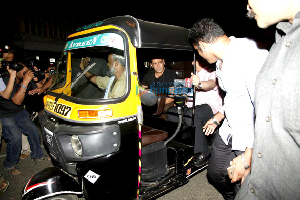salman khan snapped taking a rickshaw ride after seeing off katrina kaif 3