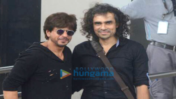 Shah Rukh Khan and Imtiaz Ali snapped leaving to promote their film ‘Jab Harry Met Sejal’ in Ahmedabad