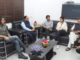 Shah Rukh Khan met up with Gujarat Chief Minister recently. Here’s why!
