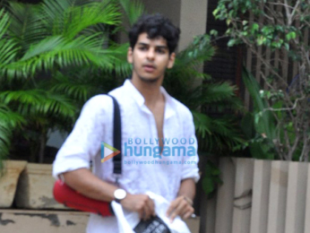 Shahid Kapoor & Ishaan Khattar snapped at Juhu