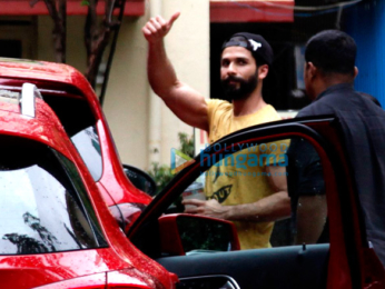 Shahid Kapoor, Mira Rajput & Misha snapped outside their gym in Bandra