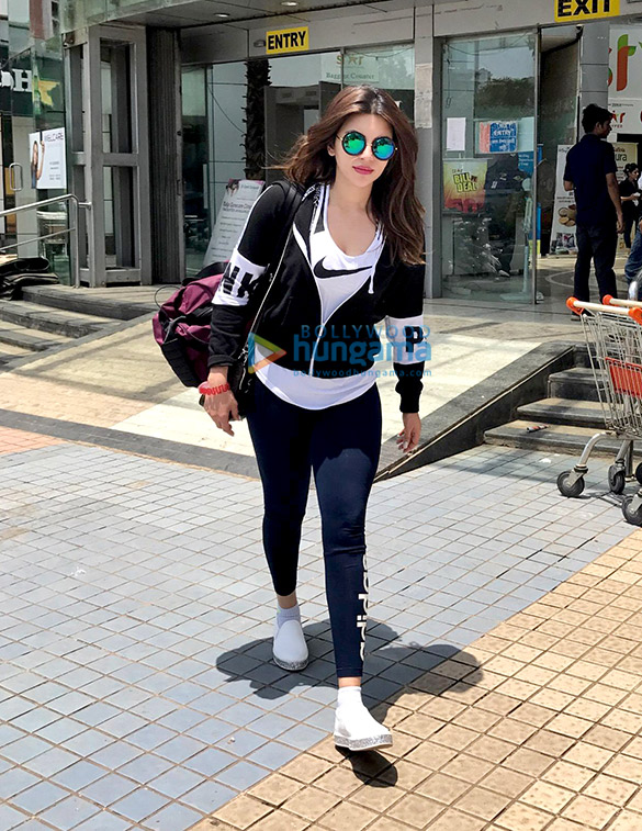 shama sikander spotted outside the gym2